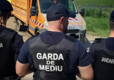 Razii de amploare la Sintești după o lună de urmărire cu drone: 136 de tone de deșeuri au fost confiscate (Video)