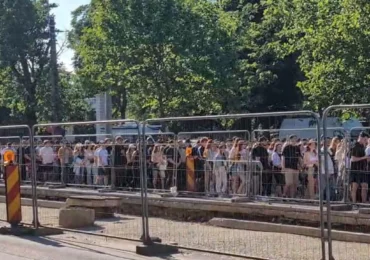 Mii de fani Max Korzh, pe străzile spre Arena Națională. Artistul a ajuns deja. Acces controlat și străzi blocate (Video)