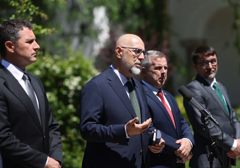 Liderul senatorilor UDMR: Atmosfera la consultări nu a fost una prea relaxată. Nu cred că săptămâna asta vom avea guvern