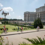 Ziua Copilului la Parlament: Cupa Stelei din 1986, elicoptere, simulatoare de zbor și lecții despre siguranța online
