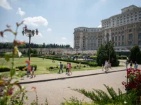Ziua Copilului la Parlament: Cupa Stelei din 1986, elicoptere, simulatoare de zbor și lecții despre siguranța online