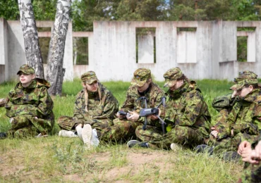 Țara NATO în care armata obligatorie pentru femei e inevitabilă
