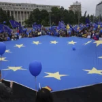 Marș pro-Europa, în București. Nu e un protest, e o sărbătoare: România o duce bine în UE. Doar că noi ne-am învățat cu răul (Foto & Video)