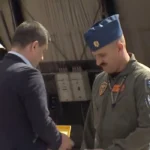 Pilotul român care a doborât o dronă în Estonia, decorat de conducerea MApN