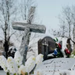 Mormântul unui bărbat din Slovacia a fost deschis pentru că rudele susțineau că aud zgomote: „Parcă bătea în sicriu”