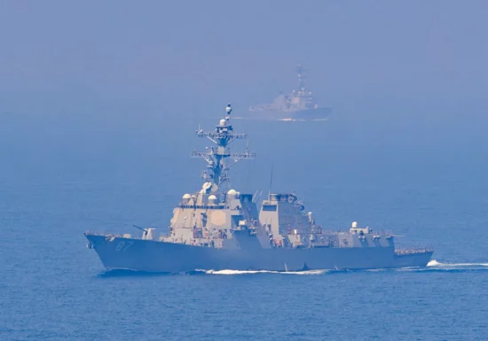 Trei nave americane atacate în Ormuz. Iranul prevede o mare victorie. Trump: S-au jucat cu noi astăzi. I-am spulberat