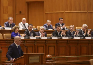 Analist: Blocajul politic riscă să arunce România într-o recesiune dură