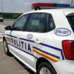 Radar fals, din două doze de bere, pus într-o Dacia pe marginea drumului de un localnic exasperat. Apare chiar și pe Waze