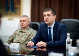 Miruță acuză PSD de „ipocrizie”: „Nu au cerut nici măcar 1% producție în România” la contractul de trenuri, dar critică SAFE