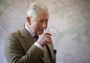 Trump „ridică paharul” în cinstea regelui Charles și elimină tarifele pentru whisky-ul scoțian