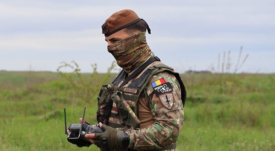 NATO arată cum se pregătesc militarii din România pentru contracararea dronelor (Video)