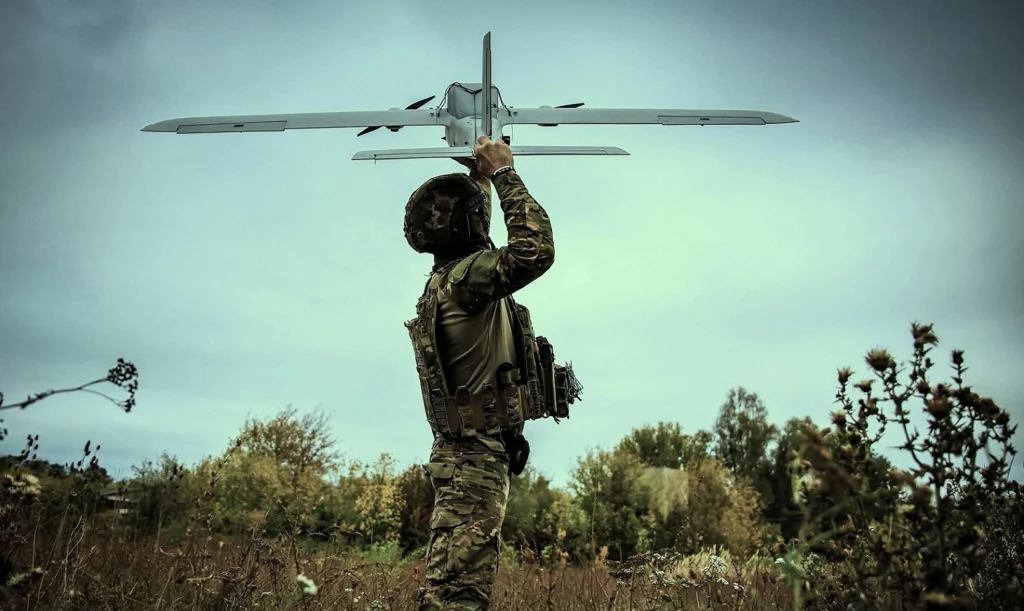 Reuters: Un oficial al Forțelor Navale Române și-a pierdut două degete la un test cu drone americane. Producătorul este acuzat că a ascuns probleme grave de siguranță