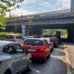 Vi se pare că abia se mai circulă prin București? Va fi mai rău înainte să fie mai bine. Apoi, jocul cu bățul și morcovul