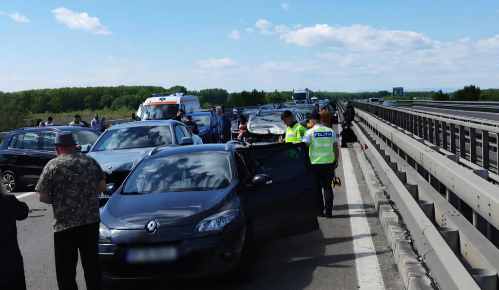 Haos pe drumul spre Capitală: A3 blocată după un carambol cu șapte mașini, e aglomerație și pe Valea Prahovei