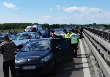Haos pe drumul spre Capitală: A3 blocată după un carambol cu șapte mașini, e aglomerație și pe Valea Prahovei