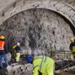 Un secretar de stat la Transporturi aduce vești bune de pe Autostrada Sibiu-Pitești: Tunelul Robești va vedea luminița după 7 luni de la debutul lucrărilor (Foto)