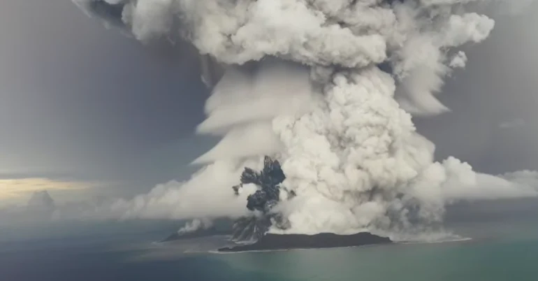 O erupție vulcanică violentă ne-ar putea învăța cum să combatem unul dintre cele mai nocive gaze din atmosferă