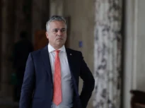 Veștea caută sprijin de la USR și PSD: Aritmetica parlamentară este aceasta. Ce spune despre lista de miniștri