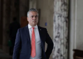 Veștea caută sprijin de la USR și PSD: Aritmetica parlamentară este aceasta. Ce spune despre lista de miniștri