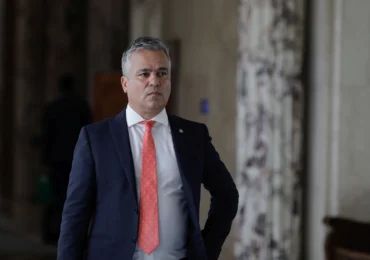 Veștea caută sprijin de la USR și PSD: Aritmetica parlamentară este aceasta. Ce spune despre lista de miniștri