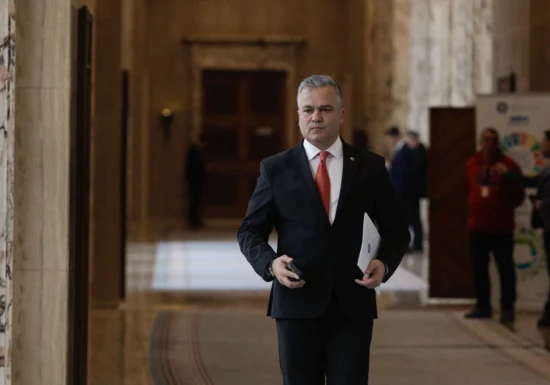 Adrian Veștea este așteptat să depună lista miniștrilor la Parlament. Începe cursa pentru votul de învestitură