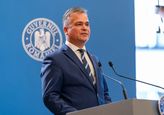 Presa locală scria încă din aprilie că Adrian Veștea, un apropiat al lui Hubert Thuma, era pregătit pentru funcția de premier