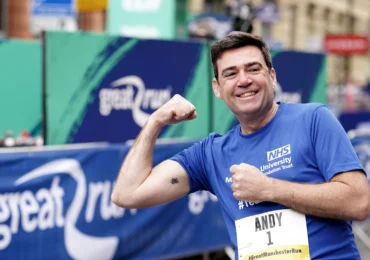 Cine este Andy Burnham, politicianul care se pregătește să-i ia locul lui Keir Starmer