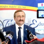Rectorul Dan Cașcaval se laudă cu 220 de studenți aduși în PSD. ANOSR cere depolitizarea universităților