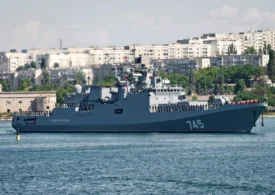 Tensiuni majore în Canalul Mânecii: O fregată rusească a tras în apropierea unui iaht britanic