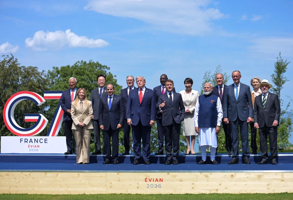 G7 promite mai mult armament pentru Ucraina și sancțiuni sporite împotriva Rusiei. Trump semnează declarația comună, care îl menționează de trei ori