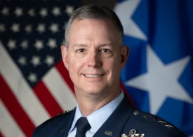 Generalul american care conduce NATO susține că Rusia nu caută un conflict și confirmă retragerea unor resurse militare esențiale din Europa