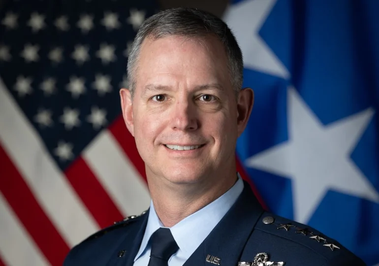 Generalul american care conduce NATO susține că Rusia nu caută un conflict și confirmă retragerea unor resurse militare esențiale din Europa