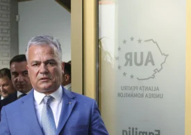 <span style="color:#990000;">LIVE</span> Veștea merge la votul de învestire după negocierile cu AUR. Simion: Nu luăm în calcul un vot pentru Guvern. Va fi cvorum? Ședință de Guvern la ora 20.00 (Foto&Video)