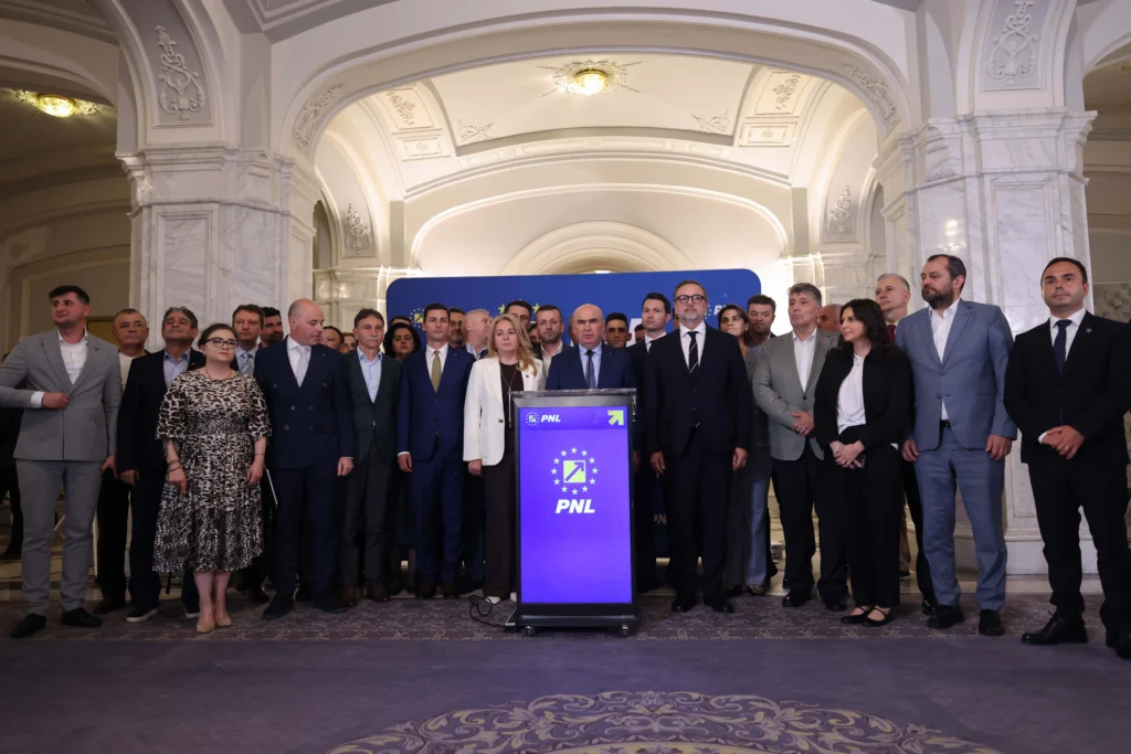 PNL a decis: nu va vota Guvernul Veștea. Liberalii îi cer să se retragă, premierul desemnat refuză. PNL vrea noi consultări cu partidele