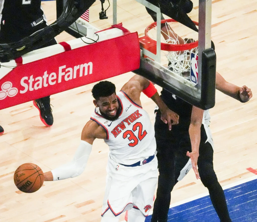 New York Knicks, campioană a NBA după o așteptare de 53 de ani