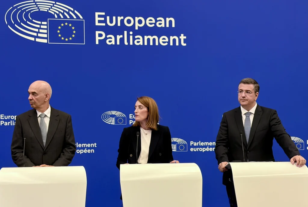 Prețul valizei de cabină, reglementat de UE după 13 ani de negocieri. Nu e cum vă așteptați