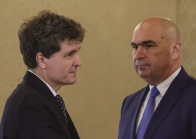<span style="color:#990000;">LIVE</span> Consultări la Cotroceni. Nicușor Dan insistă pe direcția pro-occidentală. Grindeanu: PSD își dorește să fie parte a unei soluții. Nu cu AUR! Simion: Fără AUR nu se poate! (Foto&Video)
