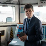 Nicușor Dan, un președinte fără partid, pe cale să piardă majoritatea pro-occidentală din Parlament