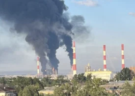 <span style="color:#990000;">Ziua 1570</span> "Cadoul" Ucrainei de Ziua Rusiei: raid masiv asupra uzinelor petrochimice (Video). Dronele ucrainene fac prăpăd. "Copiii" lui Putin mor pe front