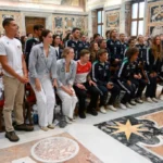 David Popovici s-a întâlnit cu Papa Leon al XIV-lea: Cadoul pe care i l-a oferit