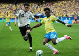 Brazilia se califică dramatic în optimile Cupei Mondiale cu un gol în minutul 90+5