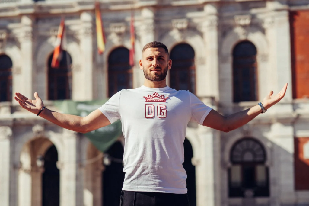 FCSB și-a găsit atacant, dar are concurență
