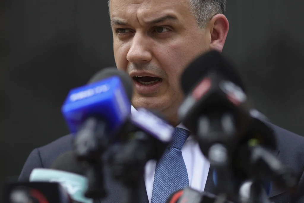 Tomac promite un guvern fără niciun om de partid: miniștrii, secretarii de stat și prefecții vor fi independenți. Lista finală, până miercuri