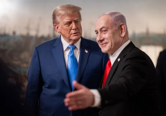 Netanyahu alege să-l înfrunte pe Trump pentru a-și salva poziția politică
