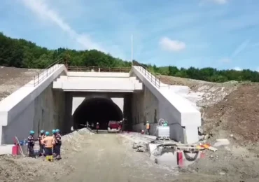 Prima autostradă care trece munții s-ar putea inaugura în această vară. Care e traseul și ce e spectaculos la ea