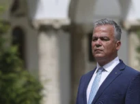 Un premier care a „sabotat implementarea planurilor NATO”?