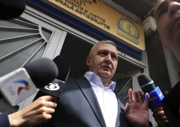 Șeful Armatei, Vlad Gheorghiță, a fost audiat la DNA. Are calitatea de suspect într-un dosar penal