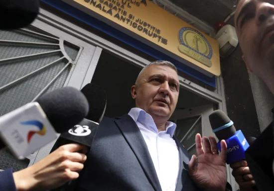 Șeful Armatei, Gheorghiță Vlad, este suspect într-un dosar penal