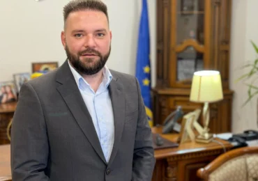 Piedone Jr. a fost exclus din PUSL: O barcă se scufundă, după ce arunci peste bord singurul om care știa să vâslească