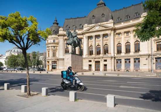 Românii vor să aleagă când și cât muncesc: cum se reflectă nevoia de flexibilitate pe piața muncii